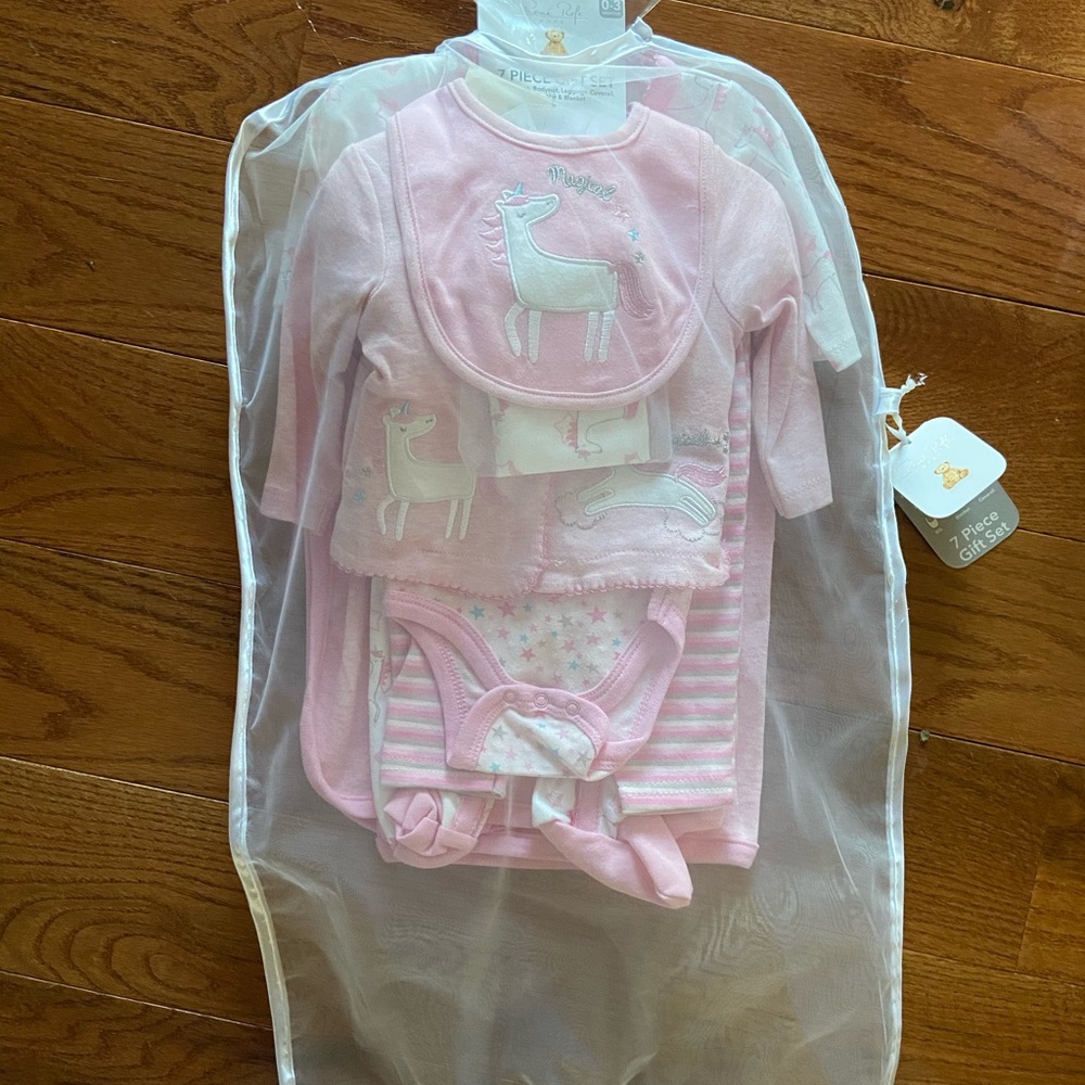 Rene Rofe 7 piece 0-3 month baby girl unicorn set